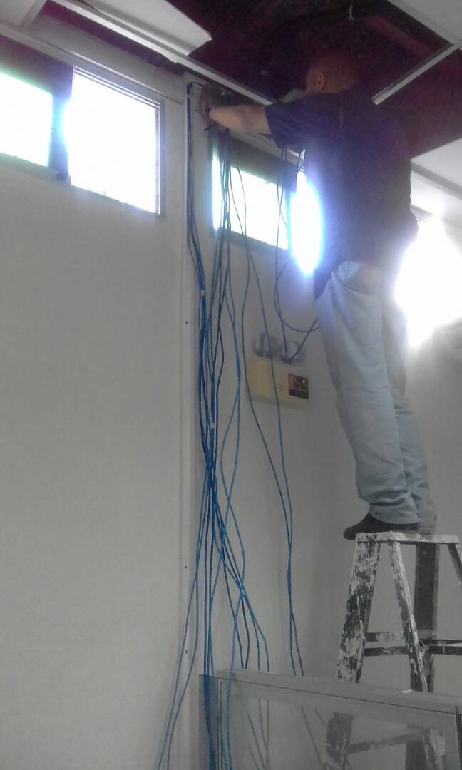 saimetrujillo01's tweet photo. Continúa nos con la reparación de oficina Trujillo 009 para brindar un mejor servicio @Juan_Dugarte @RangelSilva4F https://t.co/0rwWFOJLe2