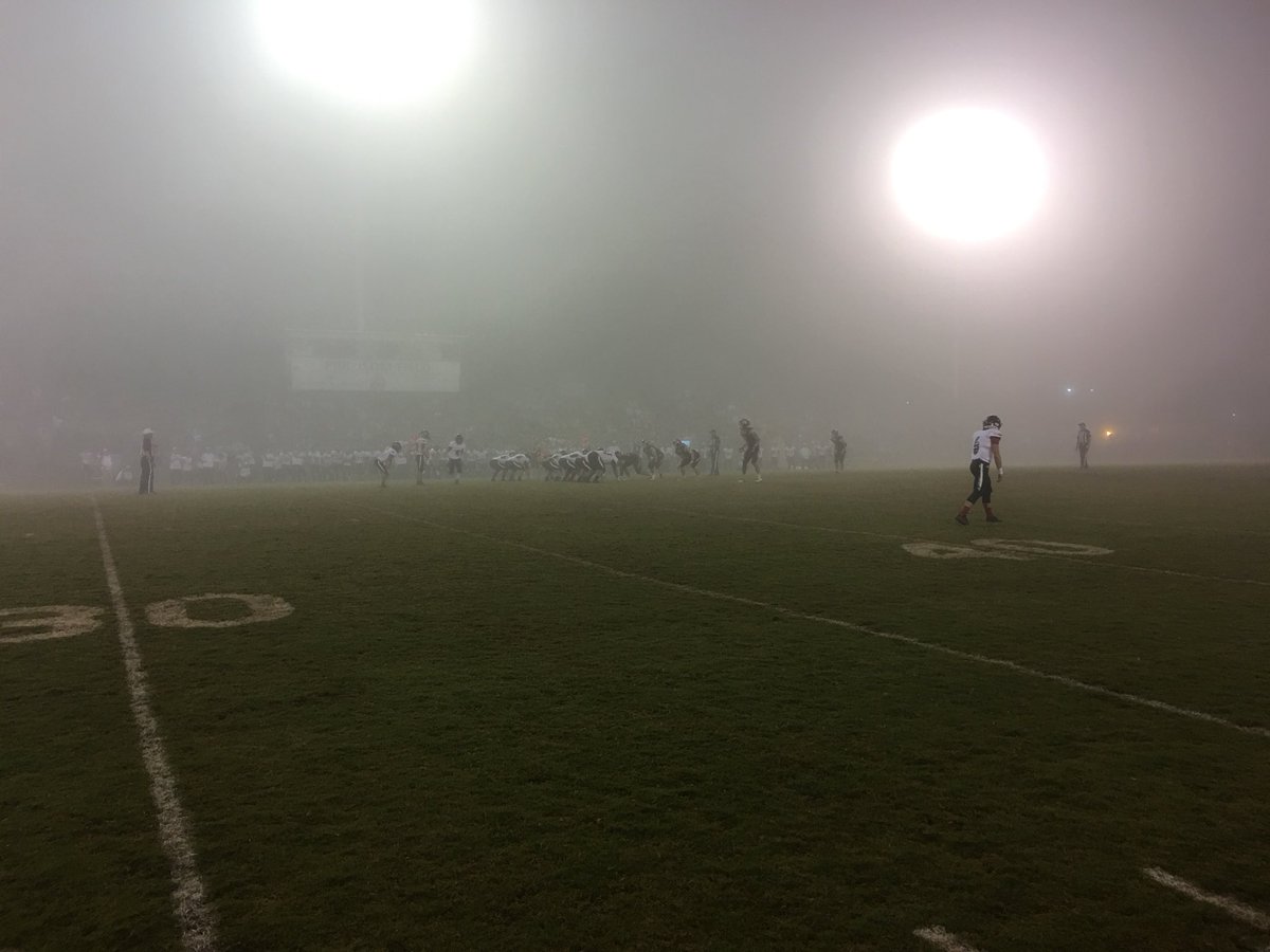 AdvertiserGleam's tweet photo. Gville beats Aville 7-0 in a defensive struggle. Heavy fog hampered both offenses in the #103rd meeting between the two teams. https://t.co/EEgxOEq0kC
