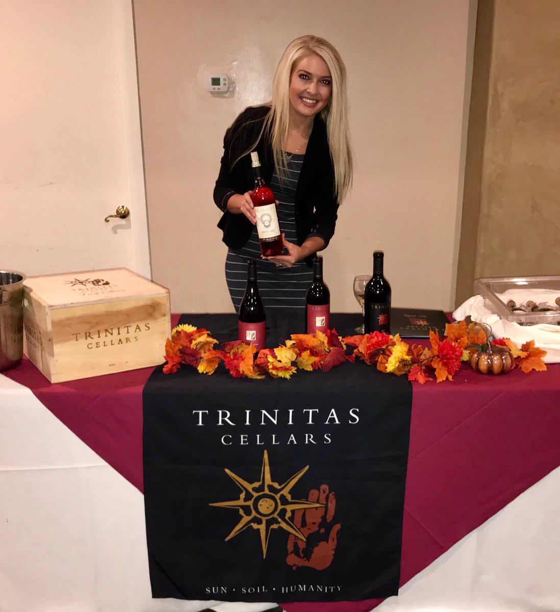 Kasey Rosa Hills (@vino_rosa) on Twitter photo Fall is in the air! So are the aromas of <a href="/trinitascellars/">Trinitas Cellars</a> wines tonight at El Camino country club! Fall is in the air! So are the aromas of <a href="/trinitascellars/">Trinitas Cellars</a> wines tonight at El Camino country club!