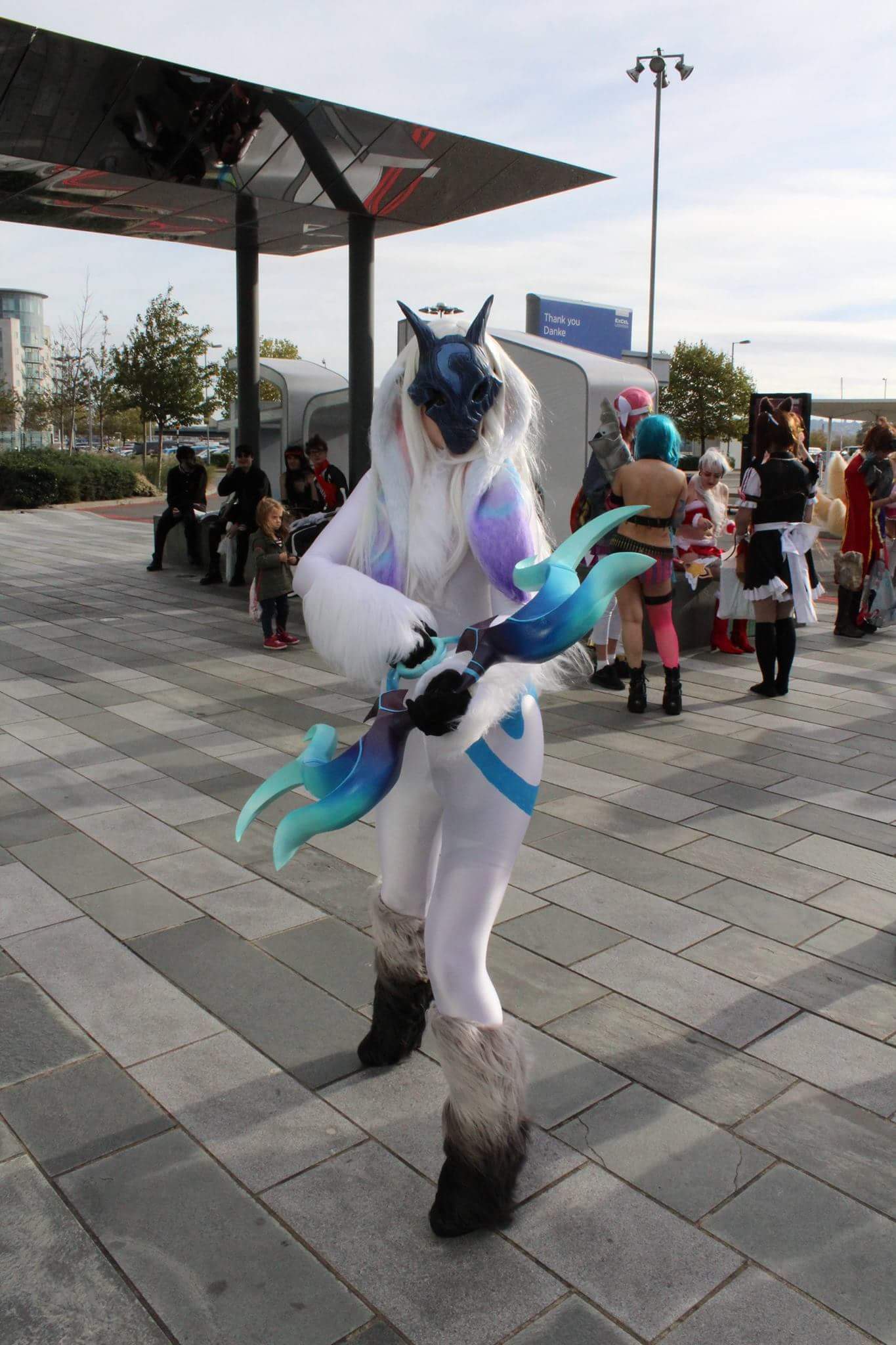 Cosplay legends league kindred of Kindred Cosplay