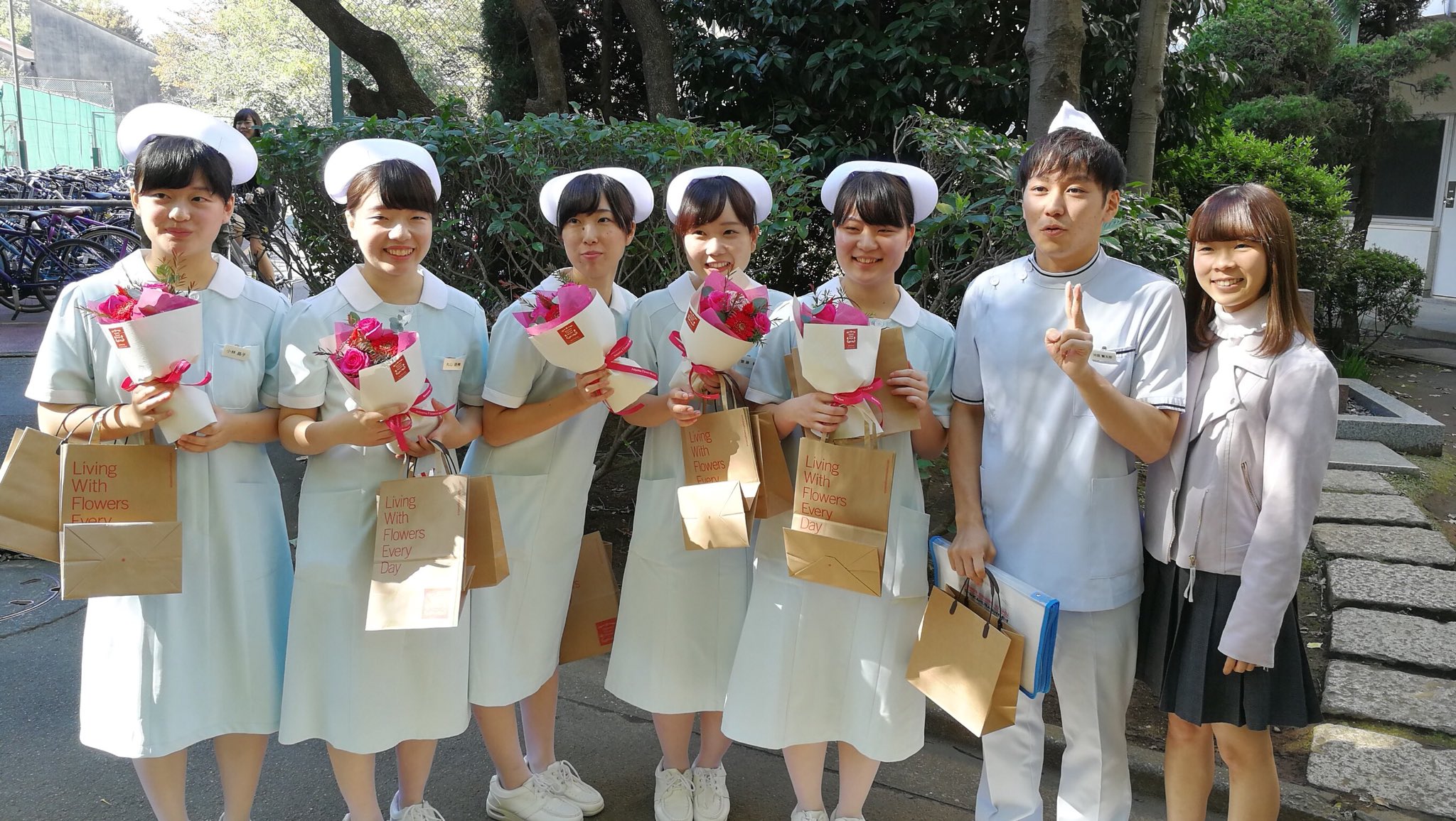杏林大学医学部バドミントン部 更新が遅くなってしまいました すいません 今日は戴帽式がありました 実習など大変だと思いますが頑張って立派な看護師になってください 杏林大学医学部バドミントン部 更新が遅くなってしまいました すいません 今日は戴帽式がありました 実習など大変だと思いますが頑張って立派な看護師になってください