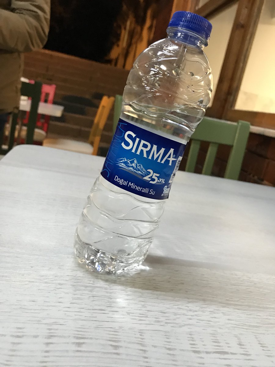 Eni vici vokke seven şu şişesi buldum