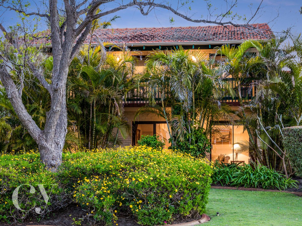 philghayes's tweet photo. 34 Farrin St SOLD under the hammer for $1,265,000 after strong competition from local and interstate buyers! @CapornYoungEA #perthauctions https://t.co/N4WKjkBrQR