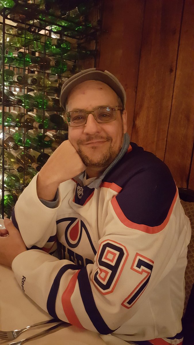 CarrieInskip's tweet photo. Happy birthday to this handsome guy! #oilerswon #Oilers #birthdayfun https://t.co/tJUEeXFbt4