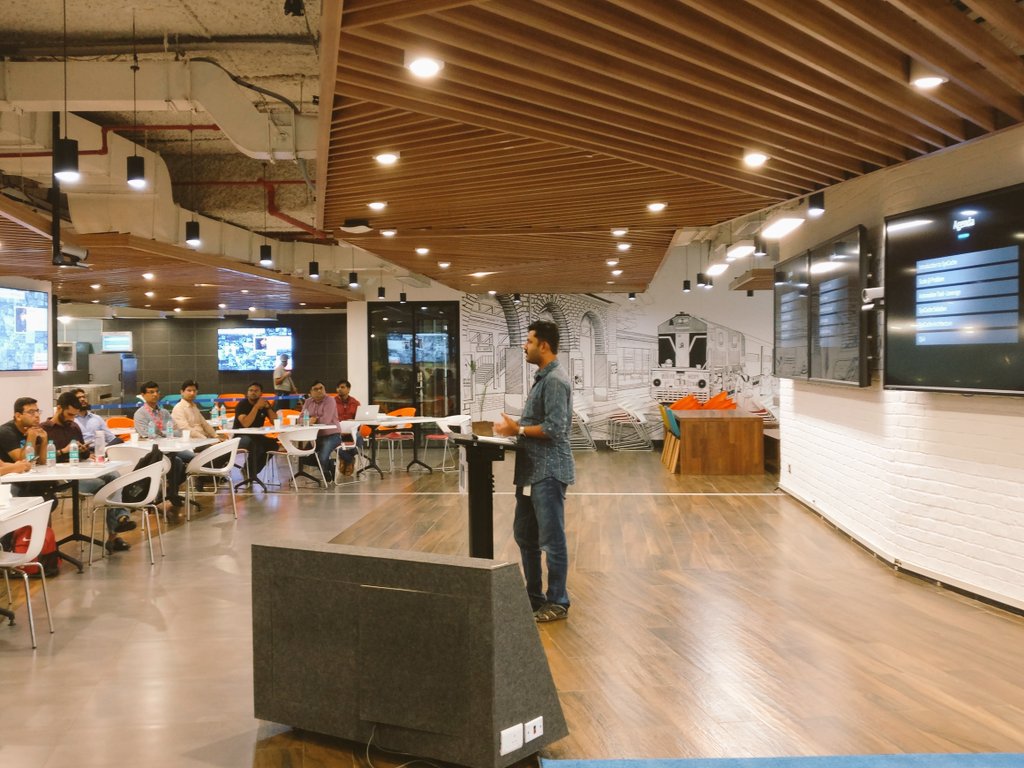 ventybeauty's tweet photo. Our very own Phincy Pious on Syscache @LinkedInIndia #piemeetup Infrastructure Engineering at scale @LinkedIn @LinkedInEng #linkedinlife https://t.co/JcqBEKMRTx
