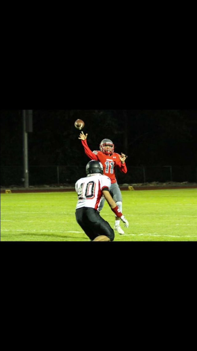 jmendo333's tweet photo. just played my last hs football game... it’s been a crazy four years and i would like to thank everyone who supported me throughout it all❤️ https://t.co/wR3lfrXJ5N