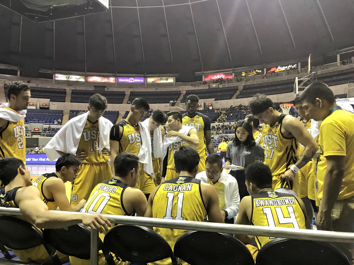 vellatrixlethe's tweet photo. Laban Tigers! 🐯 We’ll get this win today #GoUSTe #USTMBT https://t.co/StKOfI0eXj