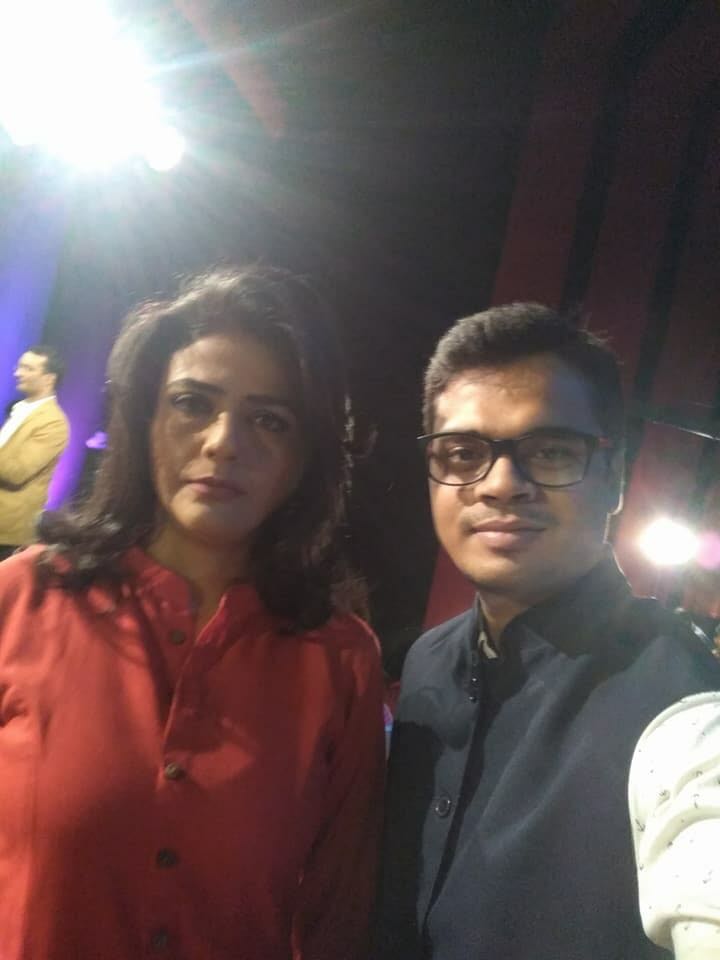 Himcomcreation's tweet photo. HIMCOM Students visited INDIA TODAY GROUP for the show BHAU BHAU. #HIMCOM #india_today_group #shweta_singh #aaj_tak #MMC #Course #students https://t.co/KphAUujBlh https://t.co/s0IUW847fL