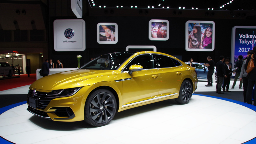 VW_JPN's tweet photo. 【 #東京モーターショー は明日まで】
日本初披露モデル「I.D. BUZZ」「Arteon」などの車両展示や、ミニチュア写真家 #田中達也 氏が監修したVR体験をお見逃しなく！

イベントは20時までの開催です！
https://t.co/vxO37RwsiB
#45thtms https://t.co/hBZCJ6tMug