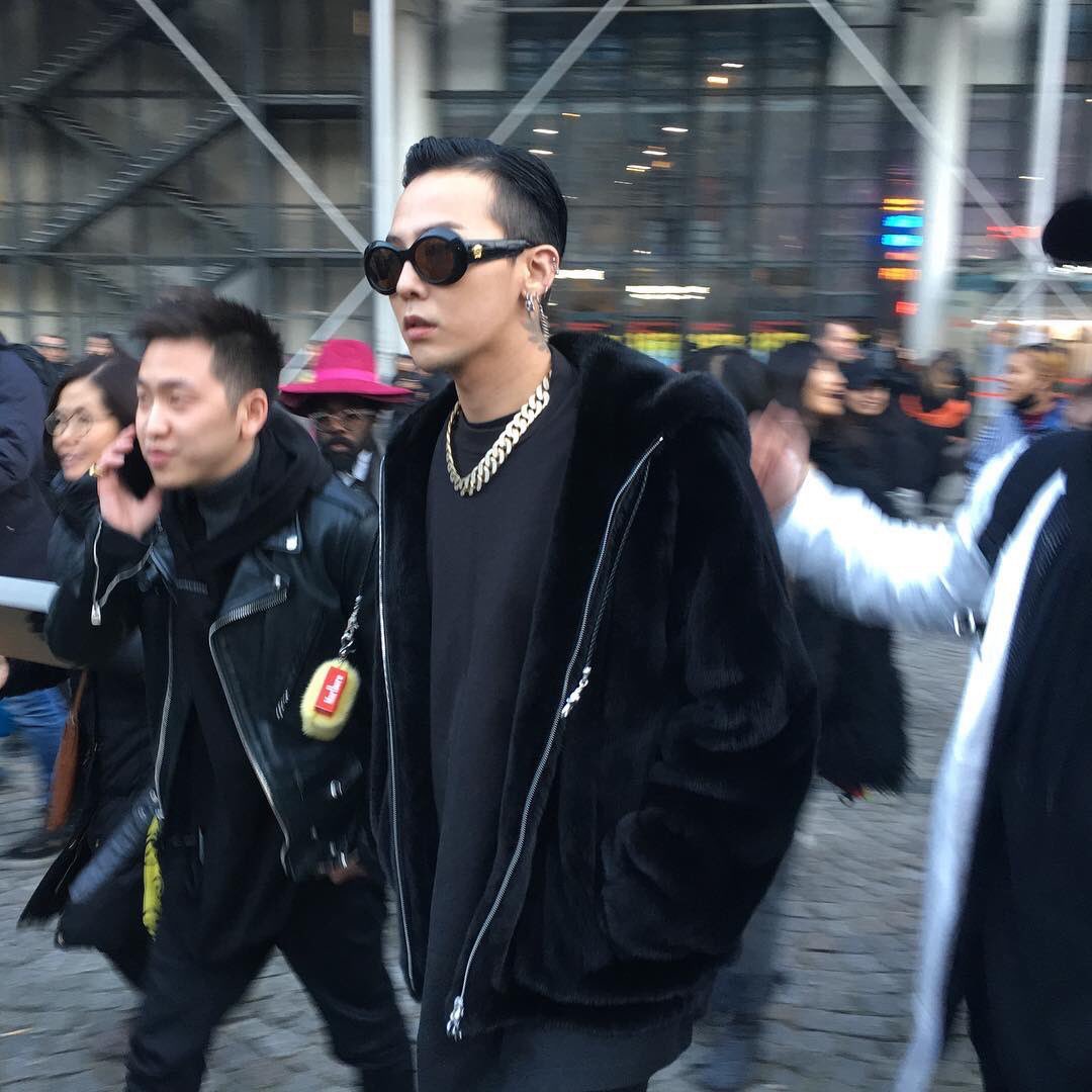 170124 G-Dragon at Vetements Show in Paris #gdragon #peaceminusone