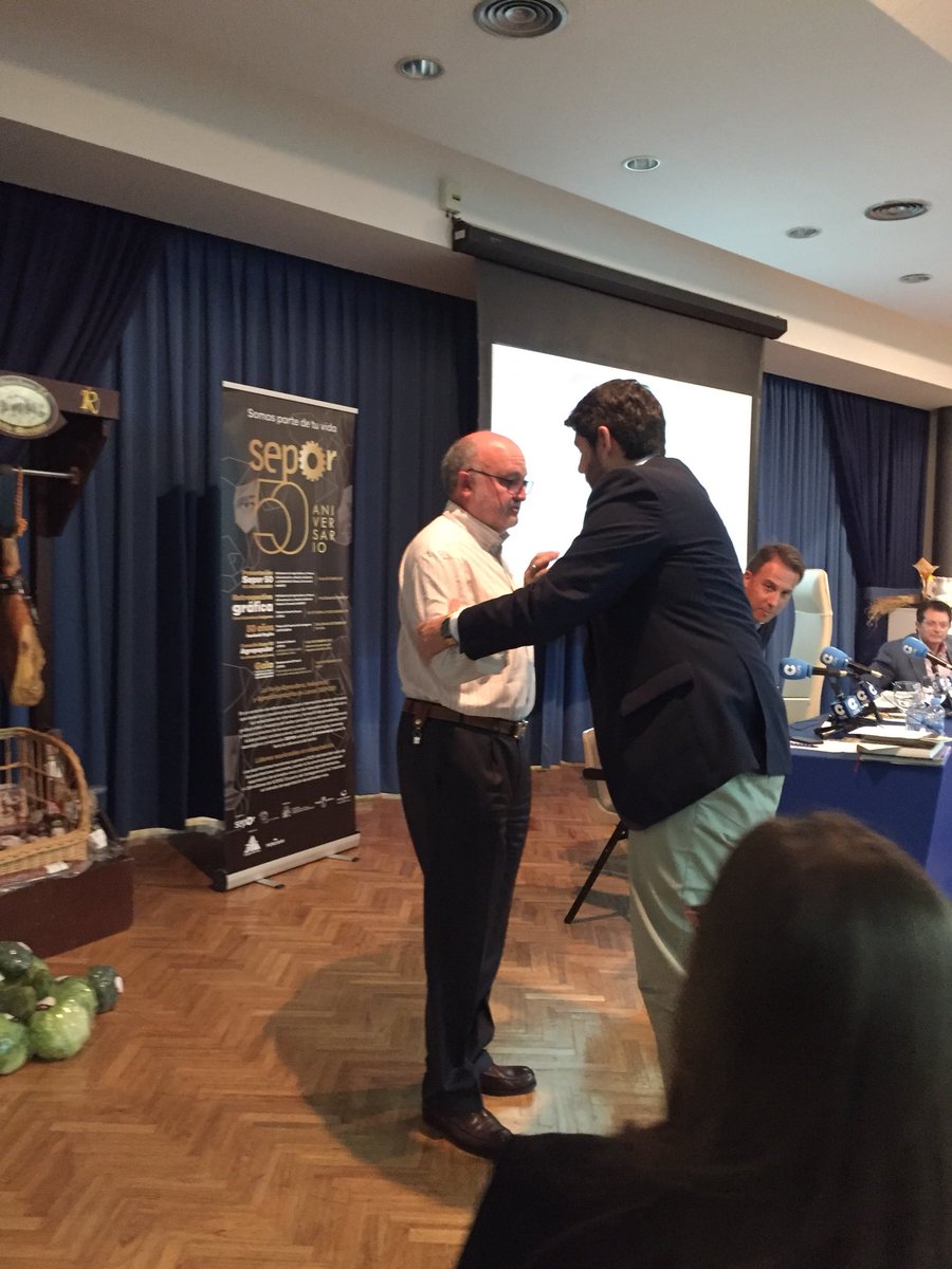 <a href="/LopezMirasF/">Fernando López Miras</a> presidente de <a href="/regiondemurcia/">Gobierno de la Región de Murcia</a> interviene en <a href="/agropopular/">AGROPOPULAR</a> #agropopularSEPOR @cope_es <a href="/cope_murcia/">COPE Murcia</a>