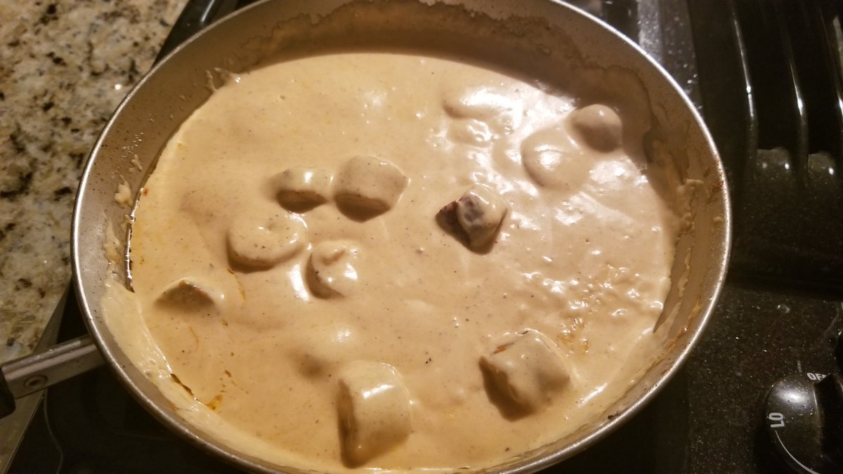 Moisn's tweet photo. Spicy Alfredo, I am the devil. https://t.co/vcZOLzyu9M