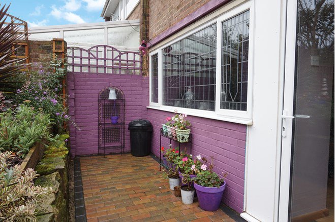 These homeowners may have taken ‘Purplebricks’ a little too literally… Sold in 10 days though!