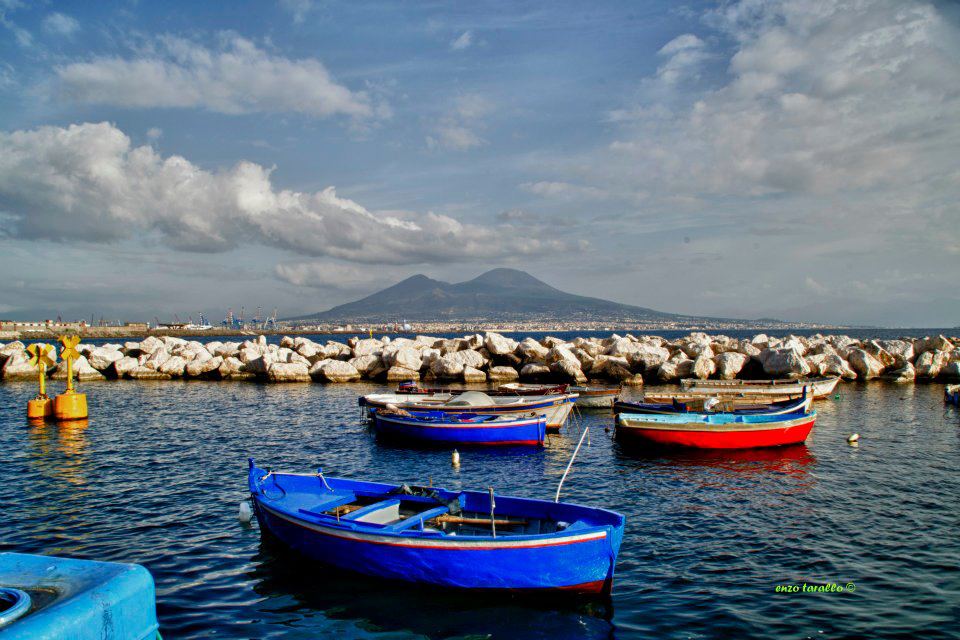 HostelsofNaples tweet picture