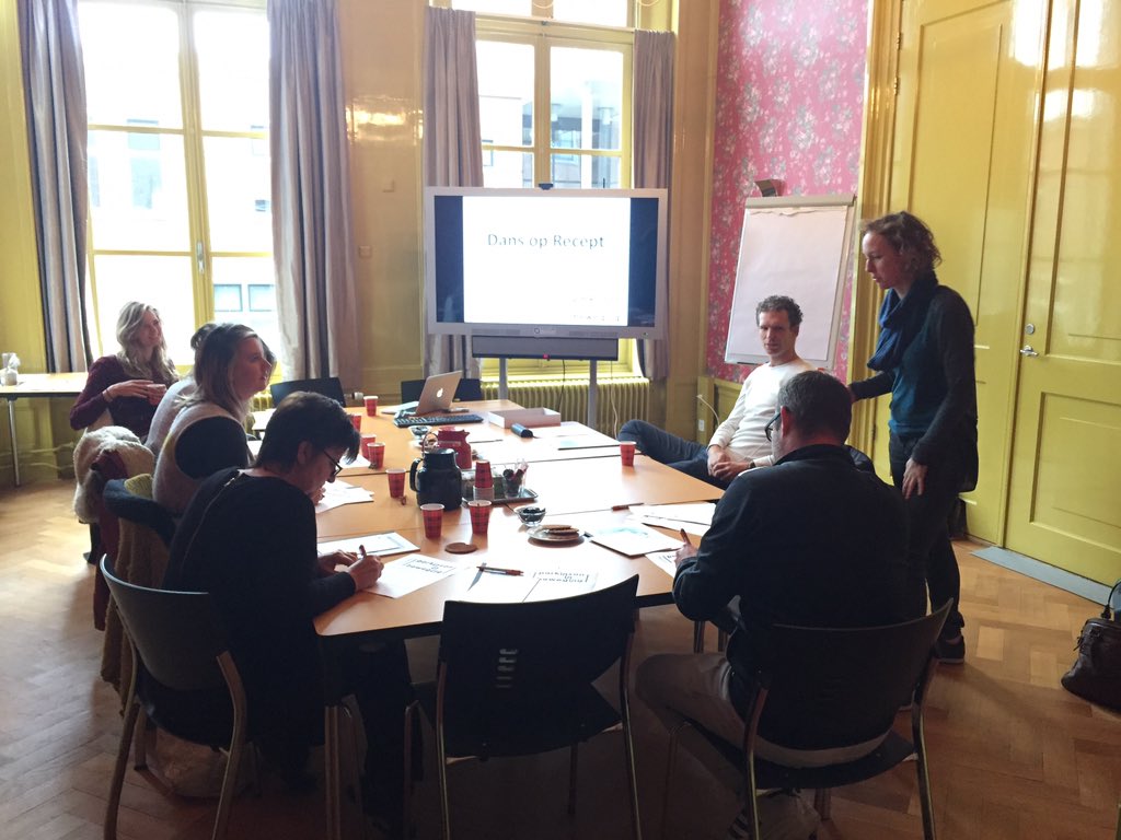 feenstra_wya's tweet photo. Docententraining gaat los! #dansoprecept #parkinsoninbeweging #revalidatieFR https://t.co/5rykYhMdi9