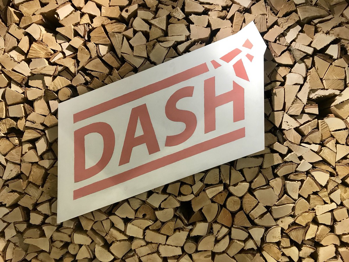 ElinaEerola's tweet image. Dash hackathon päivä nro 2 on startannut hyvällä sykkeellä. #hackthehealthcare #dashhack @SitraFund @KU_Sote