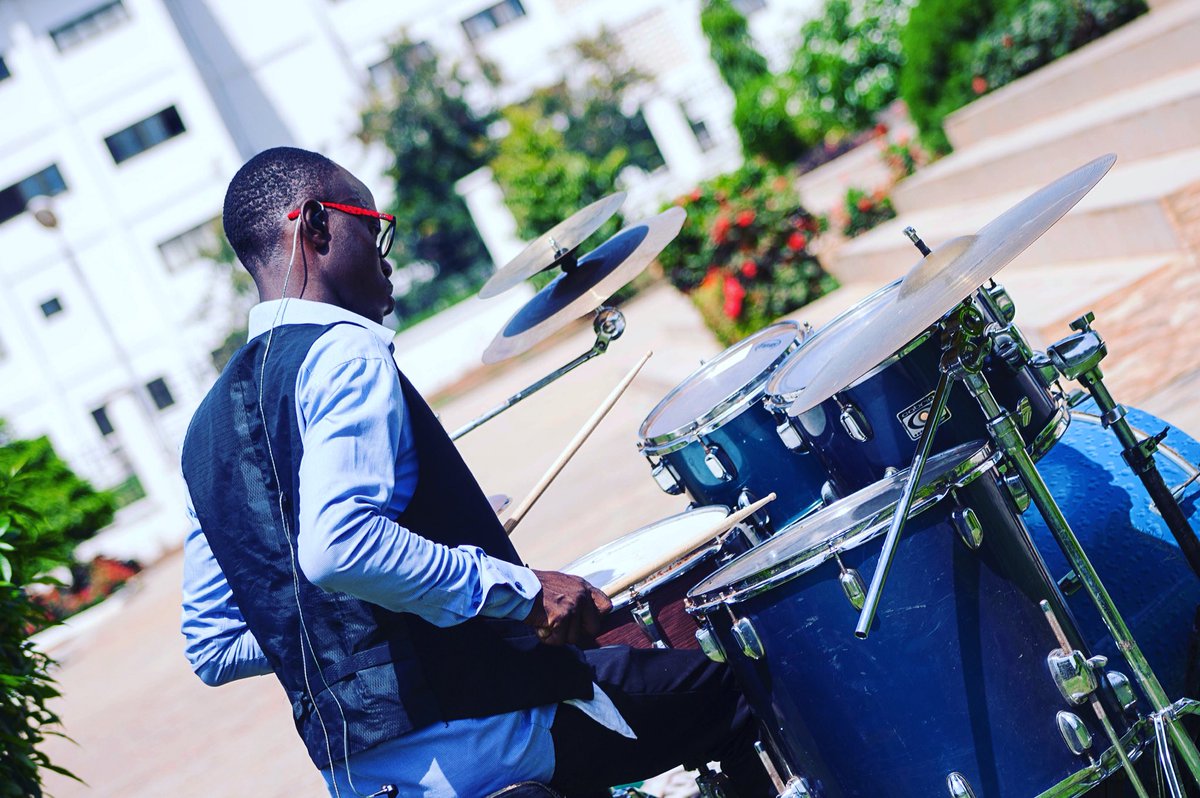 BENJIXofficial's tweet image. #brandnewdrumcovers #loadingsoon #drummer4christ #BENJIX