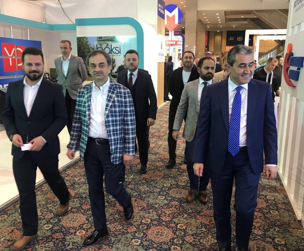 hayribaracli's tweet photo. 10. Uluslararası İstanbul Ulaşım Kongresi ve Fuarının son gününde standlarımızı ziyaret ettik #Transist2017 https://t.co/KuIA38D7UN