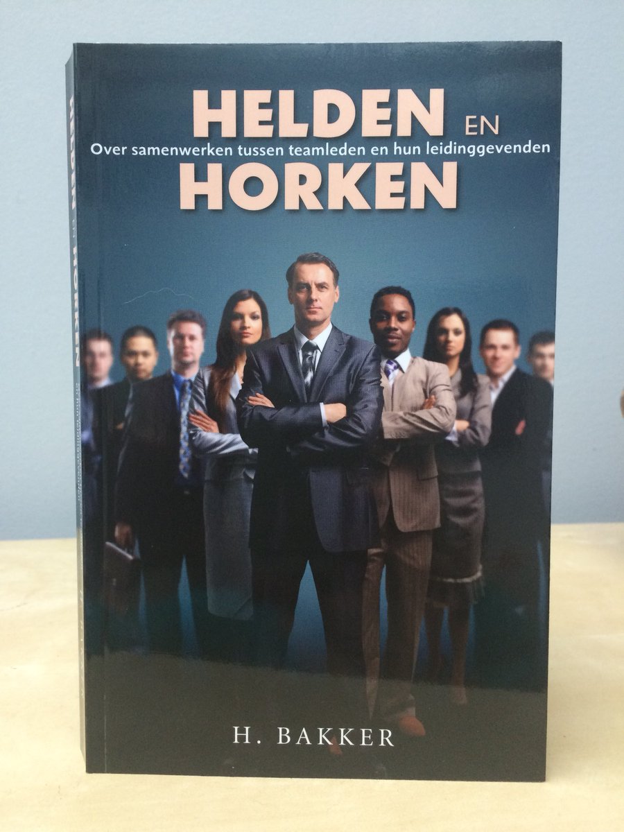 Inca61's tweet photo. Mijn broer is n schrijvert #heldenenhorken @HiramBakker #supertrots https://t.co/RC1QyxUxHo