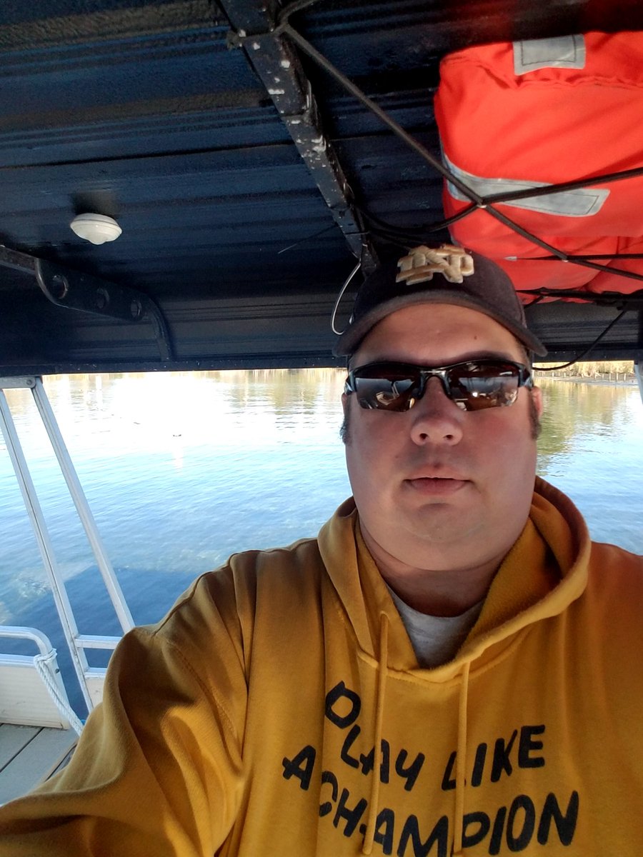 CaptainDomer tweet media