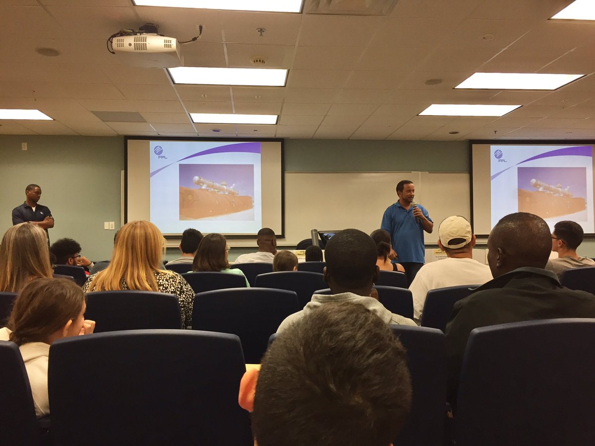 JuankyDiaz's tweet photo. Going for #gold @CoralParkElemS @AileenVega123 #secme #fplcares #fplgenerator #training @fiu #Steam #stReam #stem @tzingu03 https://t.co/1sAncdP9hr