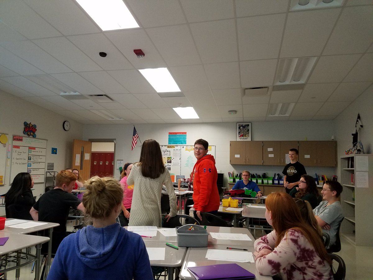 TheycallmeMsG's tweet photo. Pop-up Debates! Self-selected sources = claims, counterclaims, &amp; rebuttals. #studentdriven #studentchoice #maxparticipation  @The_Mr_Dalton https://t.co/TcKi6b3d3s