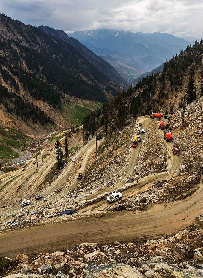 PakistanNature1's tweet photo. Lowari pass you #Chitral #CPECRoad #LongLivePakistan #BeautifulPakistan #PakistanZindabad #PakistanIsMyLove https://t.co/L7iLr1P572