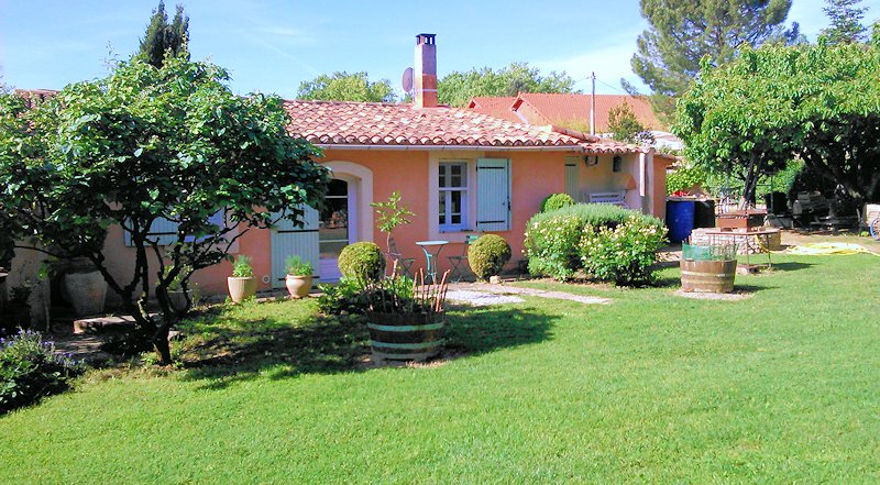 Luberonweb's tweet photo. Gîte pour 4 personnes à Gargas dans le Luberon
https://t.co/KaFkehqeLj https://t.co/0NIULxrtU6