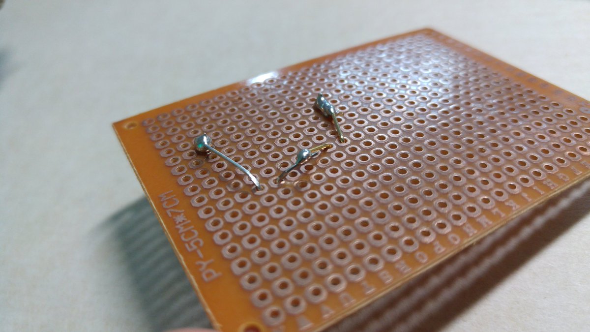 DieWeltenbummel's tweet image. Ich hab das erste Mal gekleb- äh.. gelötet.
#WeekendHack