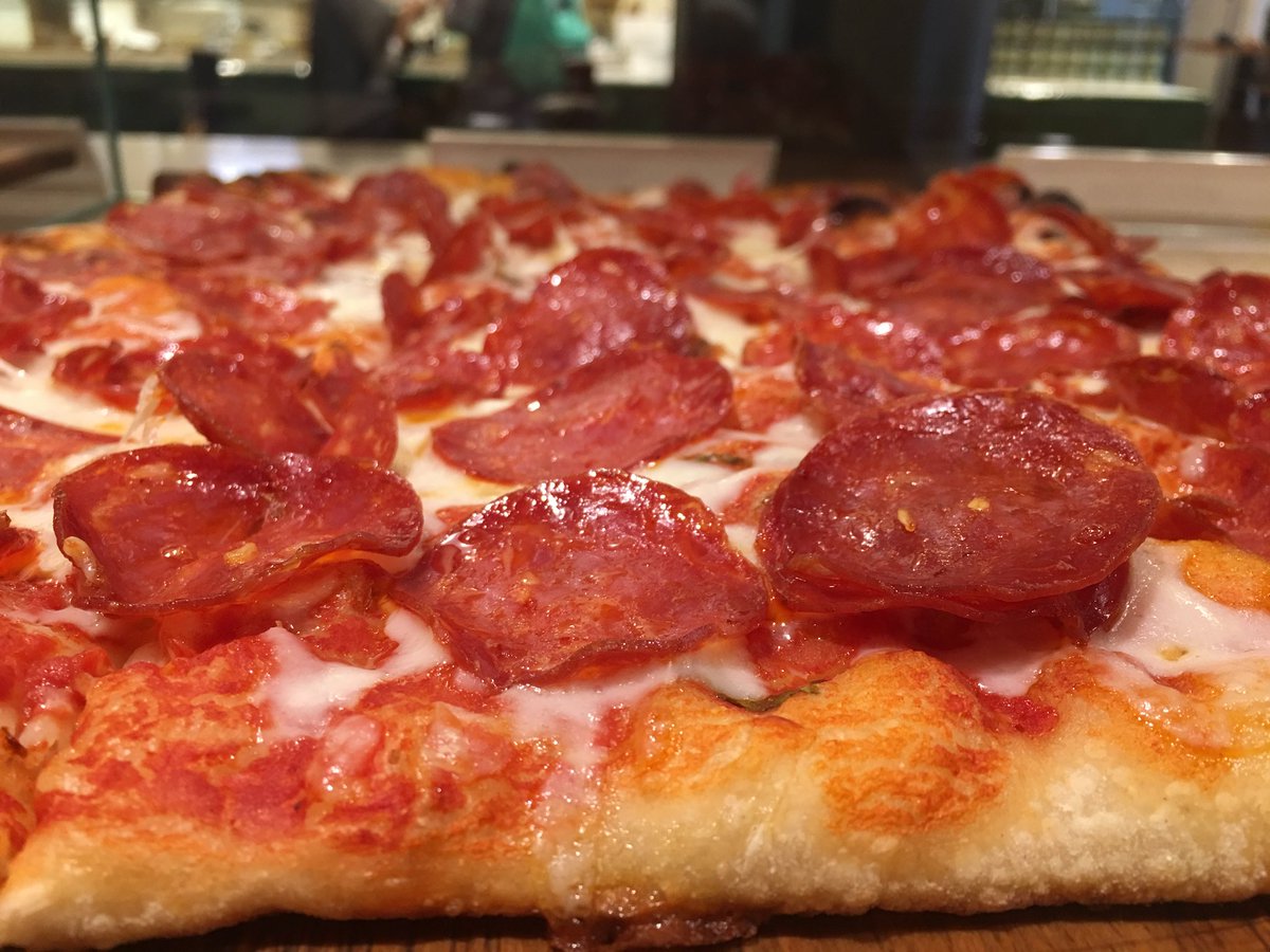 Filaga2016's tweet image. Saturday Mornings are for Pepperoni!