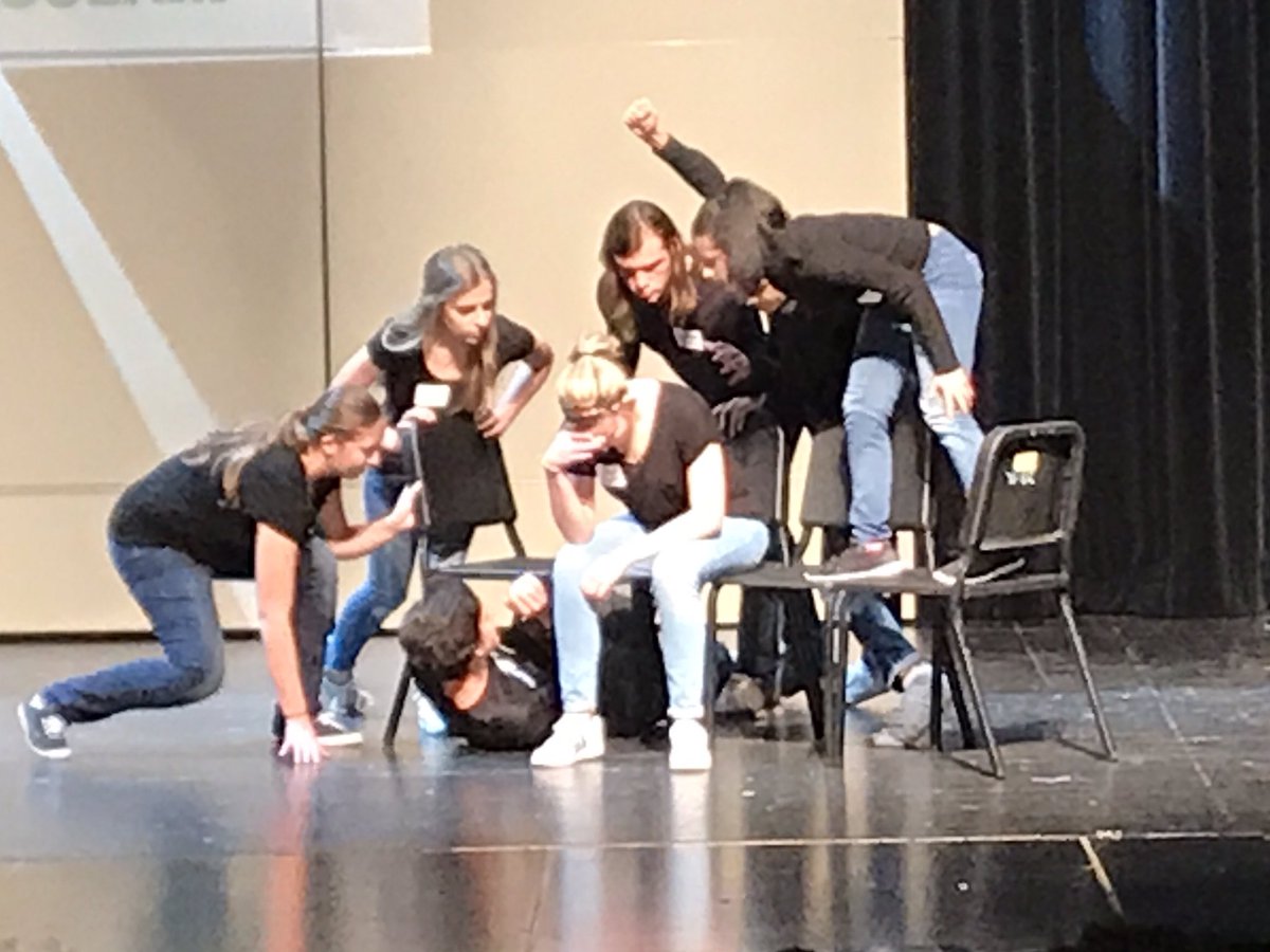 SarahSmith0218's tweet photo. Nice job @cshs_bardteam! @DaveWierzal @SandburgHS @chicagoshakes https://t.co/1KntvchZzP
