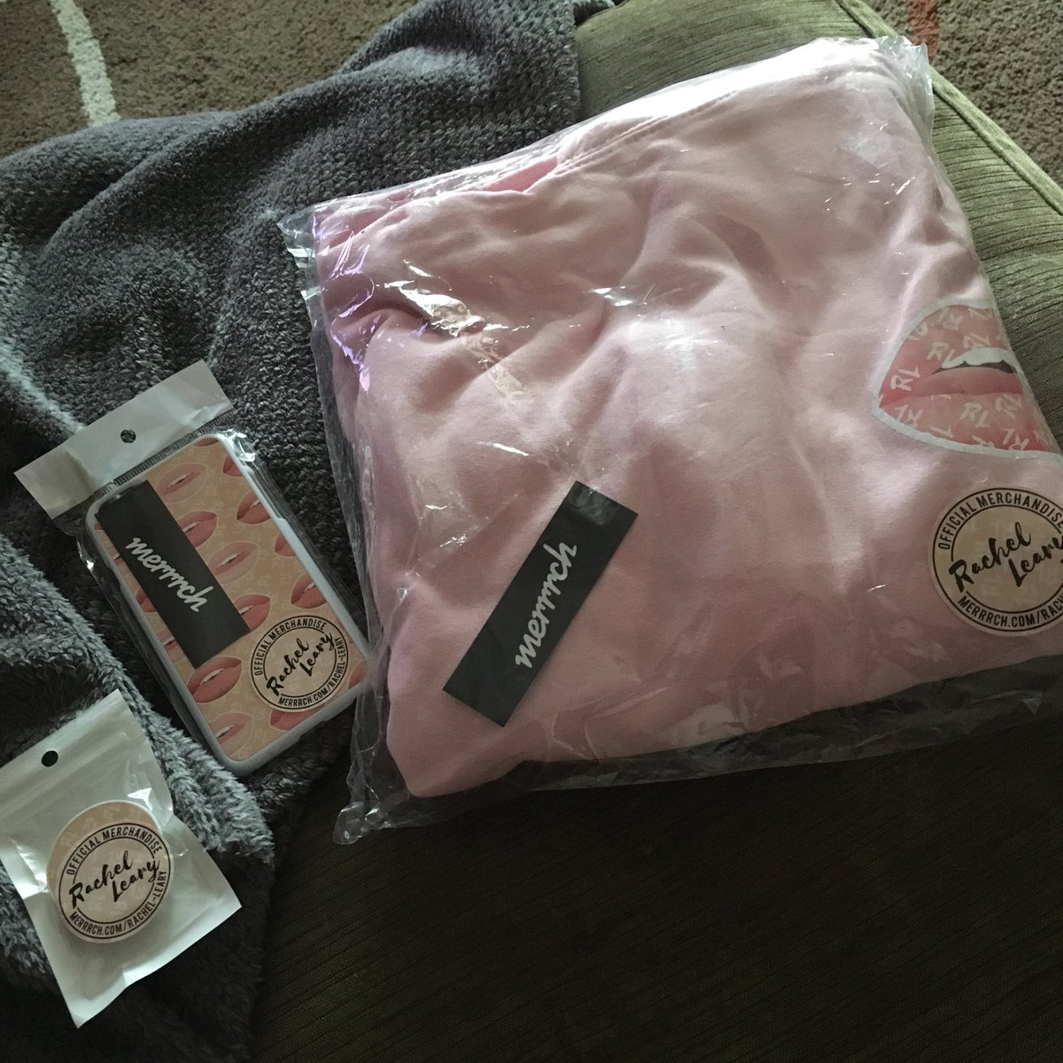 15Sophiee's tweet photo. So in love!! ๐๐@rach_leary #RLMERCH https://t.co/A1pP1Ofjy5