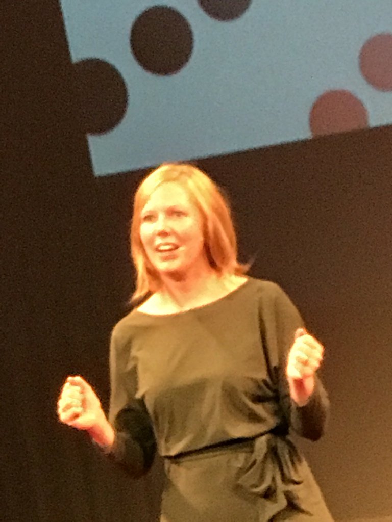 Super enthousiaste Aannemette Hellinga op de stip over de kracht van enthousiasme, <a href="/AvdSAlmere/">Academie van de Stad</a> en haar liefde voor de stad Almere 🔴