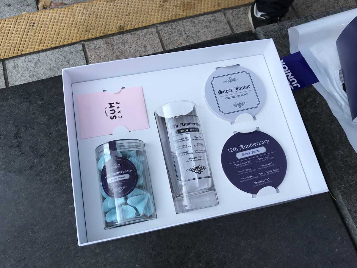 Lee_Elisabet's tweet photo. Today at #CoexArtium ♥️ #SuperJunior12thAnniversary #CookieSet https://t.co/4hhFVuyboT