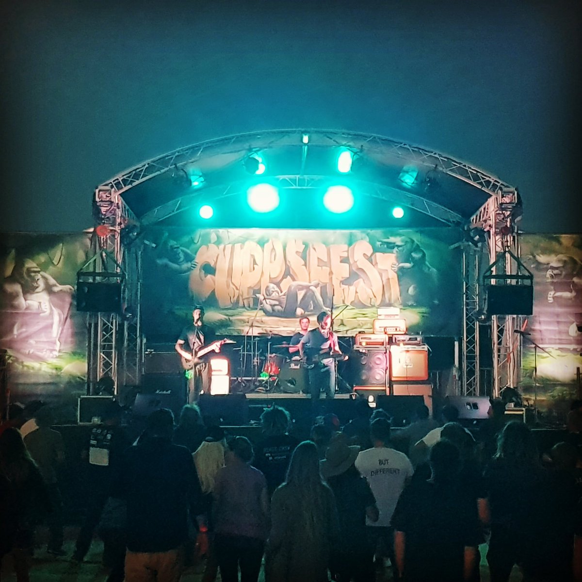 Cuppsfest17's tweet photo. Yeaww!! #livemusic #musicfestival #allenandheath #kv2audio https://t.co/aZ3vwwjqSS