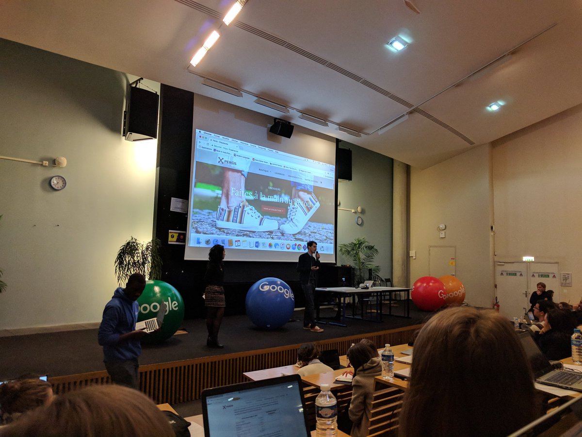 AmandineRedouly's tweet photo. Certification #DigitalActiveCergy Check✓😎
Merci Natacha de @GoogleEnFrance, Nicolas de @job4_hello, Armand de @PerusShoes &amp; @UniversiteCergy https://t.co/VJkku0jYQD
