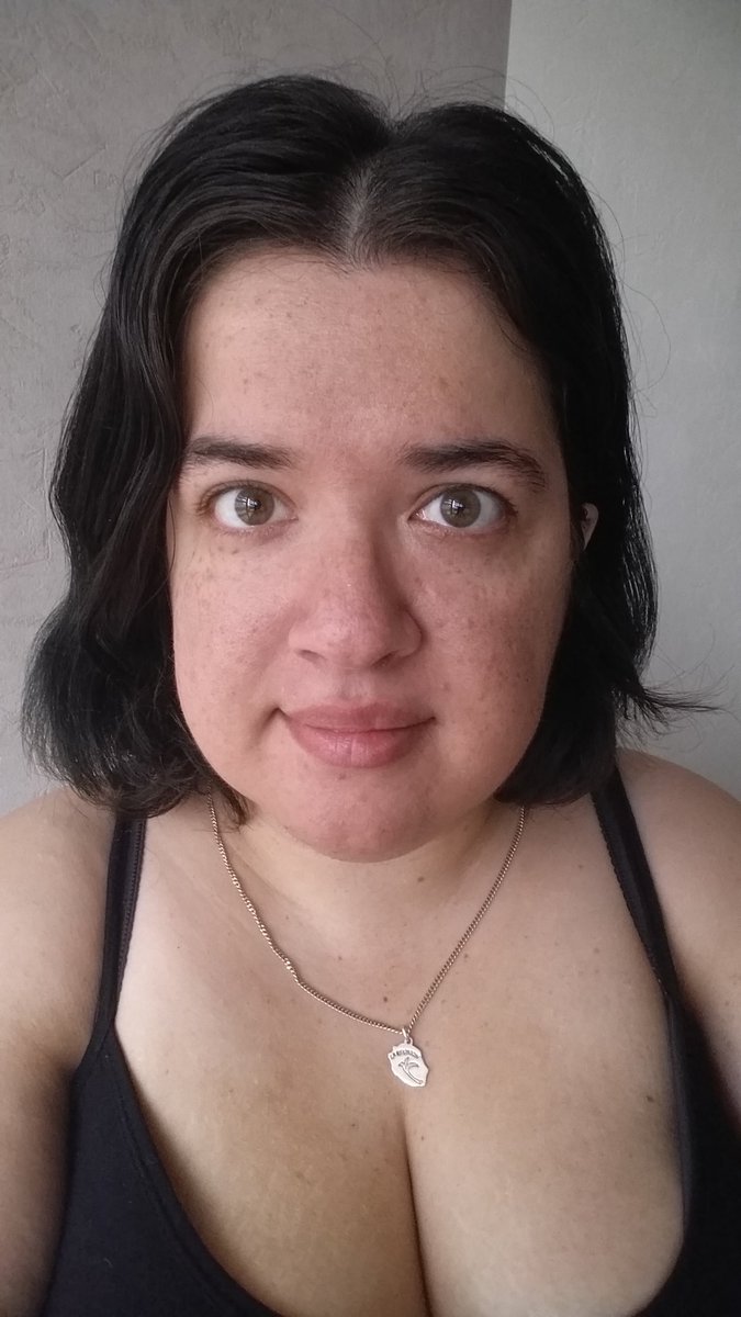 SandrineSmiles's tweet photo. Allez on s'entraîne même les jours où on ne bosse pas pour ne pas perdre la main xD . #fatpositive #curvywoman #sanscomplexes https://t.co/4buT50GGTV