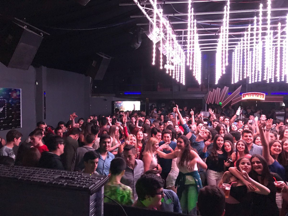 fedfor's tweet photo. Tremenda Noche de Viernes #LuliFest !! 💣💣 https://t.co/syH4SOOBl6