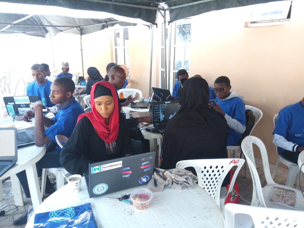 aminubi's tweet photo. Live happen first hackathons in Kano #DevCHack #DevCKano @letslearn_ng @Brainiacs_ng Thank you Developer Circle from Facebook https://t.co/Xsxya7iyAq