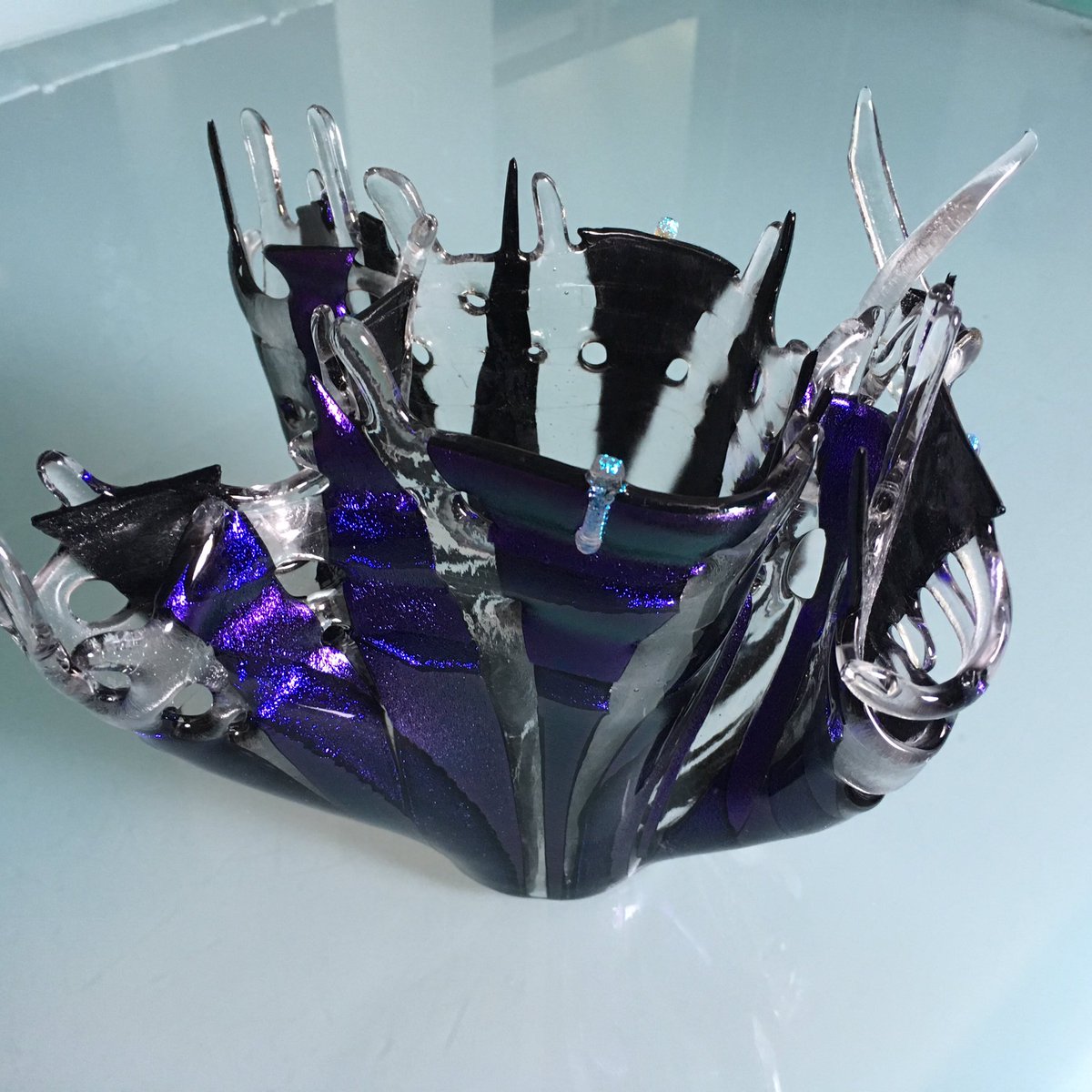 angelabradyRIBA's tweet photo. #HotOutofKiln  #Take3 @AMBradyDesigns for Christmas show at @bluehouseschull #WestCork @IrishArtReviews @DCCoI https://t.co/t4EWQBVkWg
