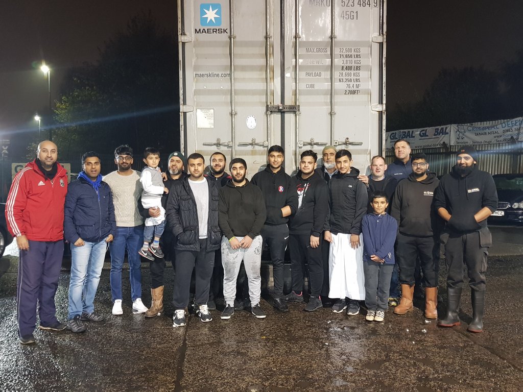 tazzymanian's tweet image. Container no11.
Greatwrkbythe community&amp;amp;volunteersagain.  Yourgenerositymeanstheworld2 those in need.
#Blackburn2syria
#goldmarkcommunities