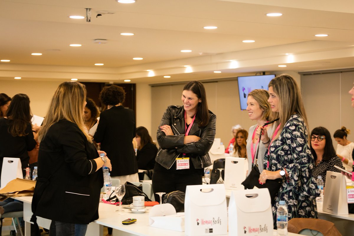 _nadianemer_'s tweet photo. Tantas horas de #WomanRocks y yo sin subir una foto 😂😂😂 ¡MUCHAS GRACIAS MUJERES DEL MUNDO! ❤💪 ¡Nos vemos en la próxima edición! 😉 https://t.co/GkccMVuLER