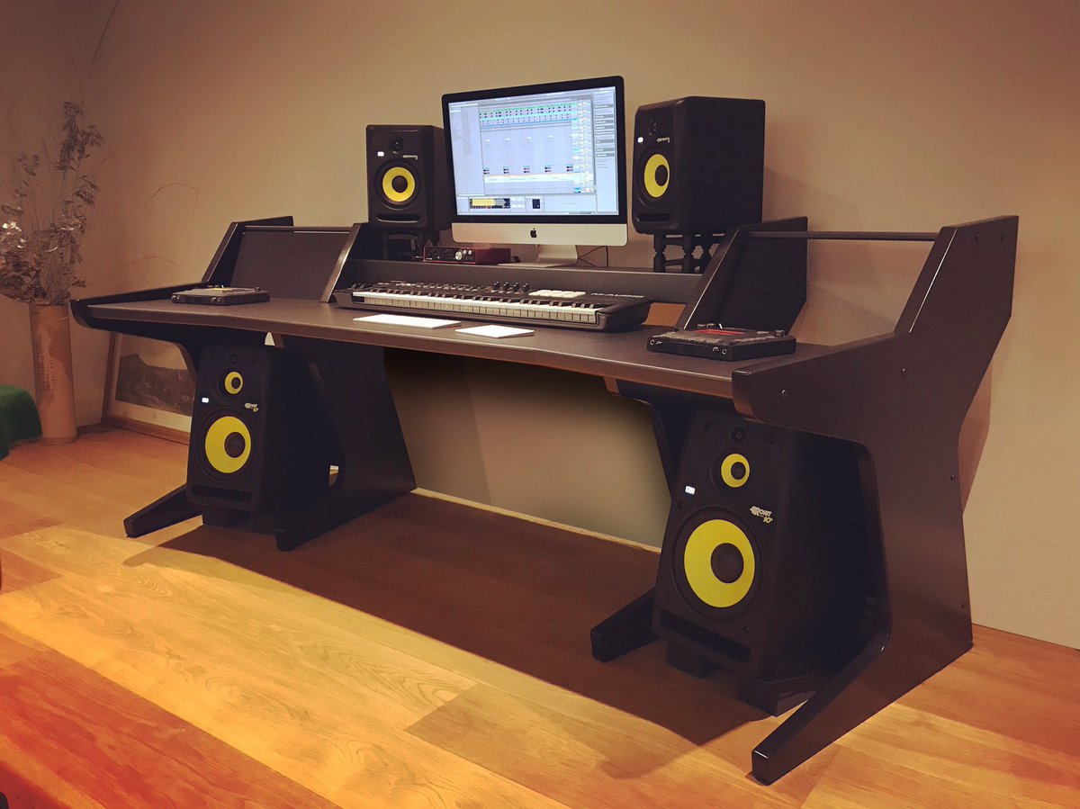 Custom Studio Desks Fantastic Photo From A Recent Customer Studio Homestudio Musicproducer Studiodesk Studiotime Customstudiodesk Music T Co Hw3bybfyyl