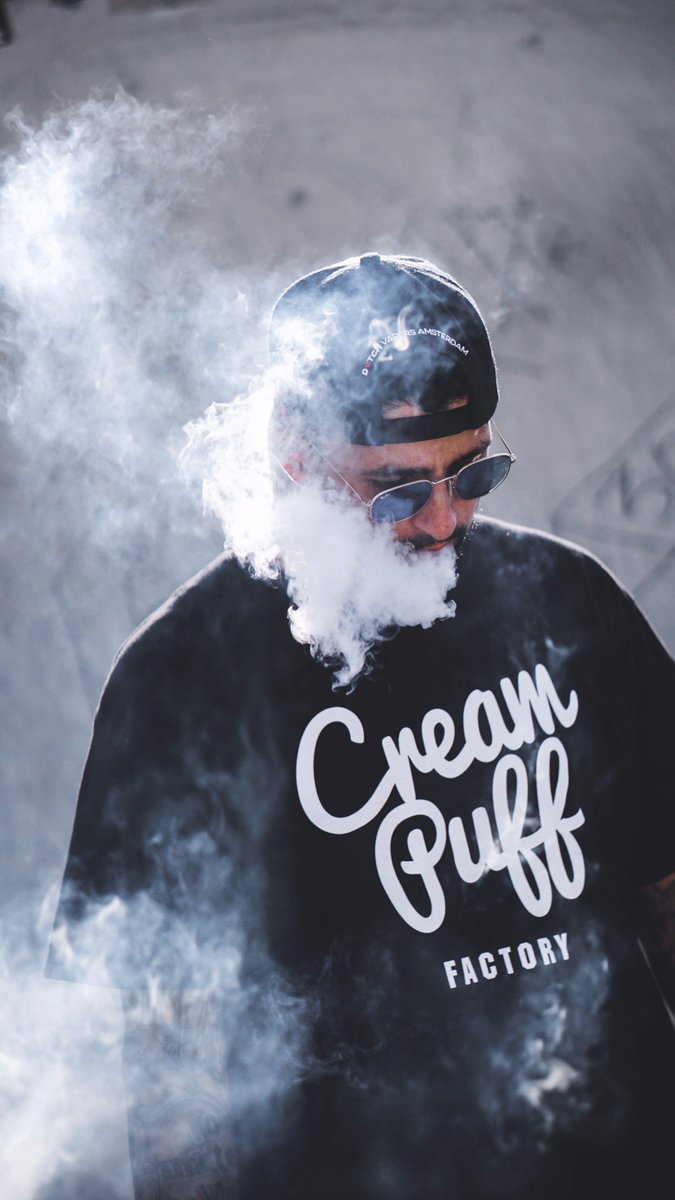 CreamPuffJuices's tweet photo. Its time for your morning creampuff 

#ejuice #vape #Eliquid #creampuff https://t.co/2hpY3WYOwX