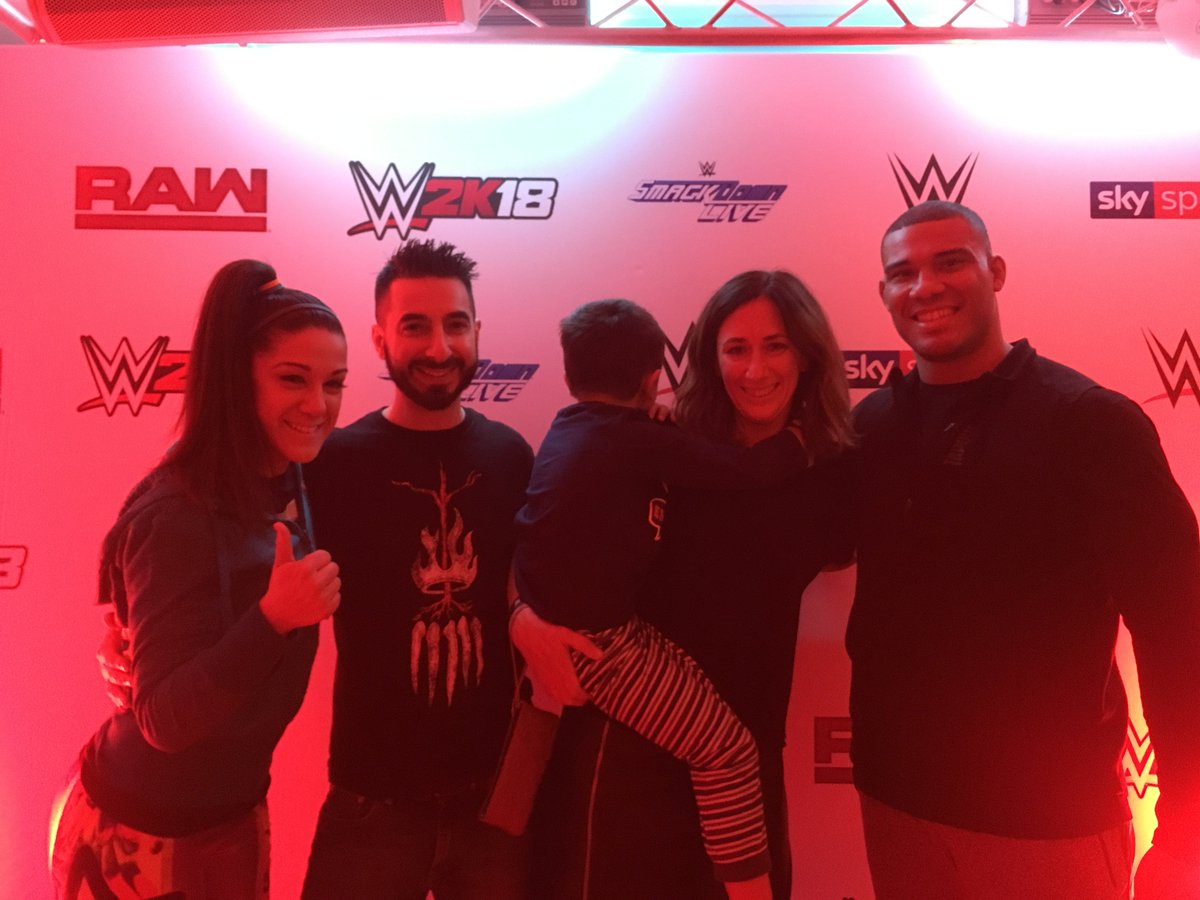 OK, am converted after seeing <a href="/itsBayleyWWE/">Bayley</a> and <a href="/JasonJordanJJ/">Jason Jordan</a> #wweconvert #iamahugger #wwelondon #myfaceismybrand
