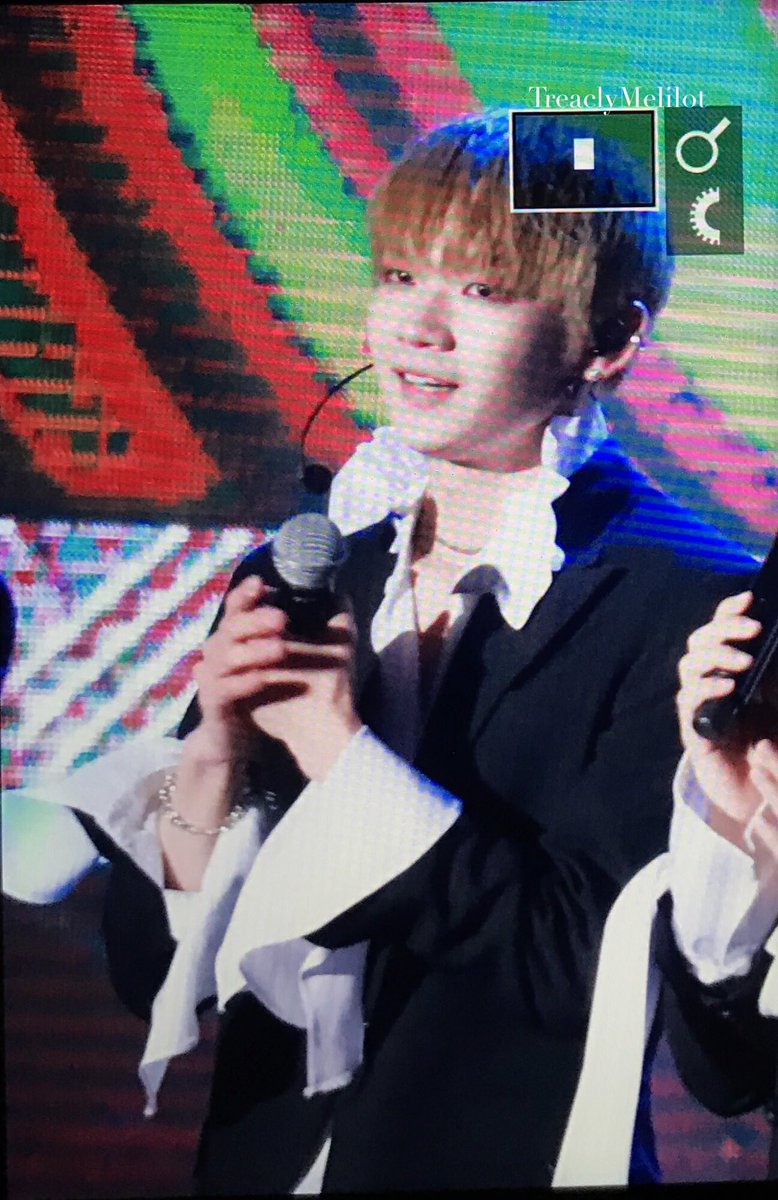 TreaclyMelilot's tweet photo. 171104 수원 ska페스티벌 
💞

#켄타 #KENTA #타카다켄타 #ケンタ #JBJ https://t.co/45oZhMKbq9