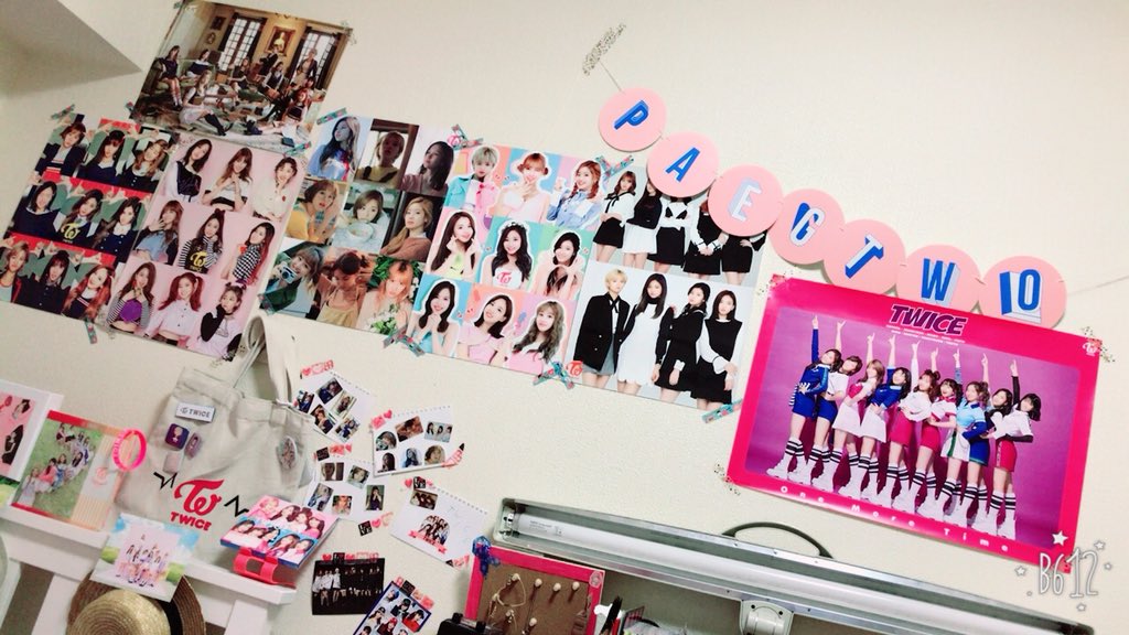 아야 部屋がどんどん Twiceになっていく こんな人いるかな クロちゃんさんとかこれを超えるくらいあるんだろうな Twice Onceの皆さんの部屋はどうなってるのかな 写真見せてください Onceの部屋 T 아야 部屋がどんどん Twiceになっていく こんな人いるかな クロちゃんさんとかこれを超えるくらいあるんだろうな Twice Onceの皆さんの部屋はどうなってるのかな 写真見せてください Onceの部屋 T