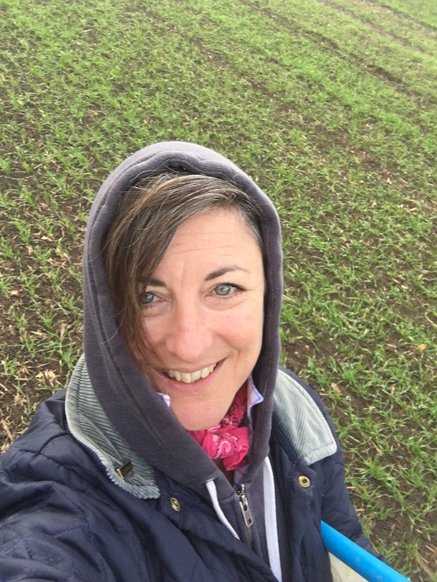 lizzie21young's tweet photo. Love a good cloud #boredflagger #parsonlaneshoot https://t.co/xe2D2cdGRX