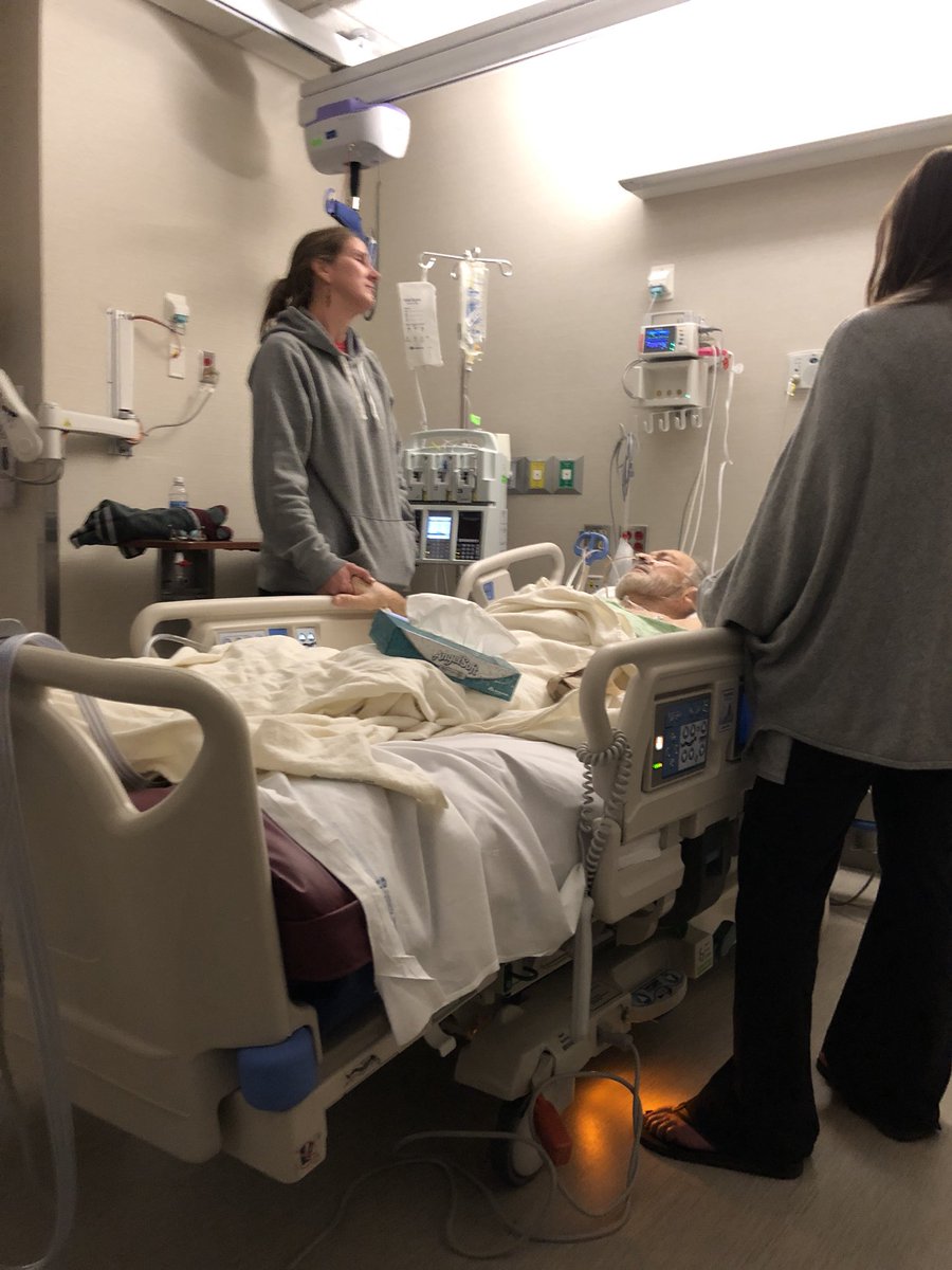 ByronPaulus's tweet image. 2 weeks ago today Paulus siblings rare get together. No clue we would be by oldest death bed last night #lifeuncertain #cancer #heavenbound