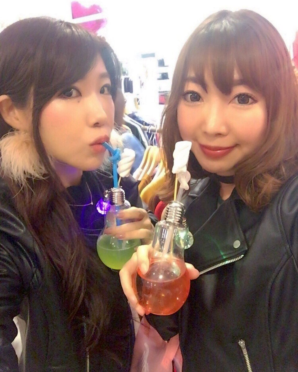 Chika081I's tweet photo. 丸栄2階にOpenしたハイパーソウルのレセプションに招待して頂きました✨韓国で今人気のアイテムが勢揃い😍😊
#hyperseoul101 #韓国ファッション #kfashion #3rdspring #nowistyle #名古屋 #栄 #丸栄 # hyperseoul https://t.co/tkttKDsBEJ